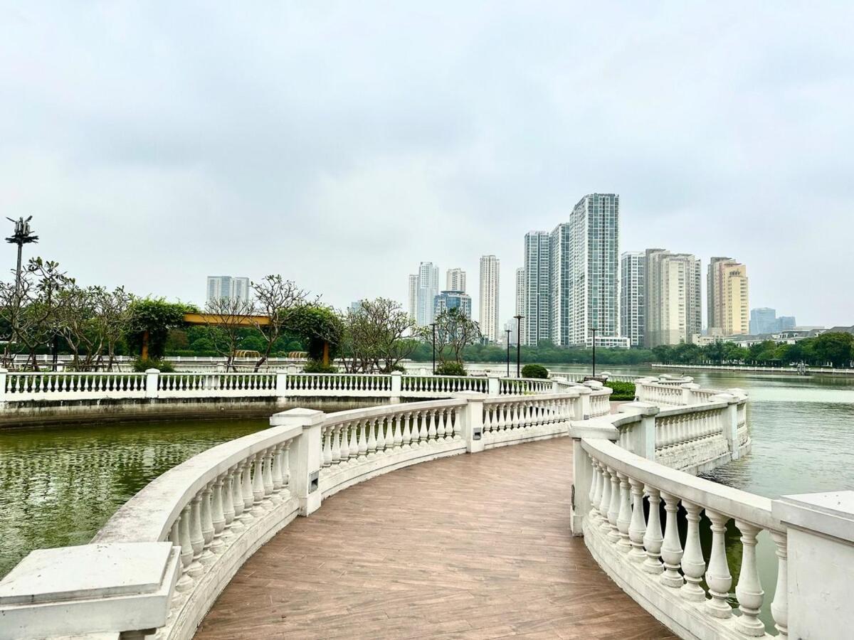 Great Near My Dinh Stadium And Marriott *